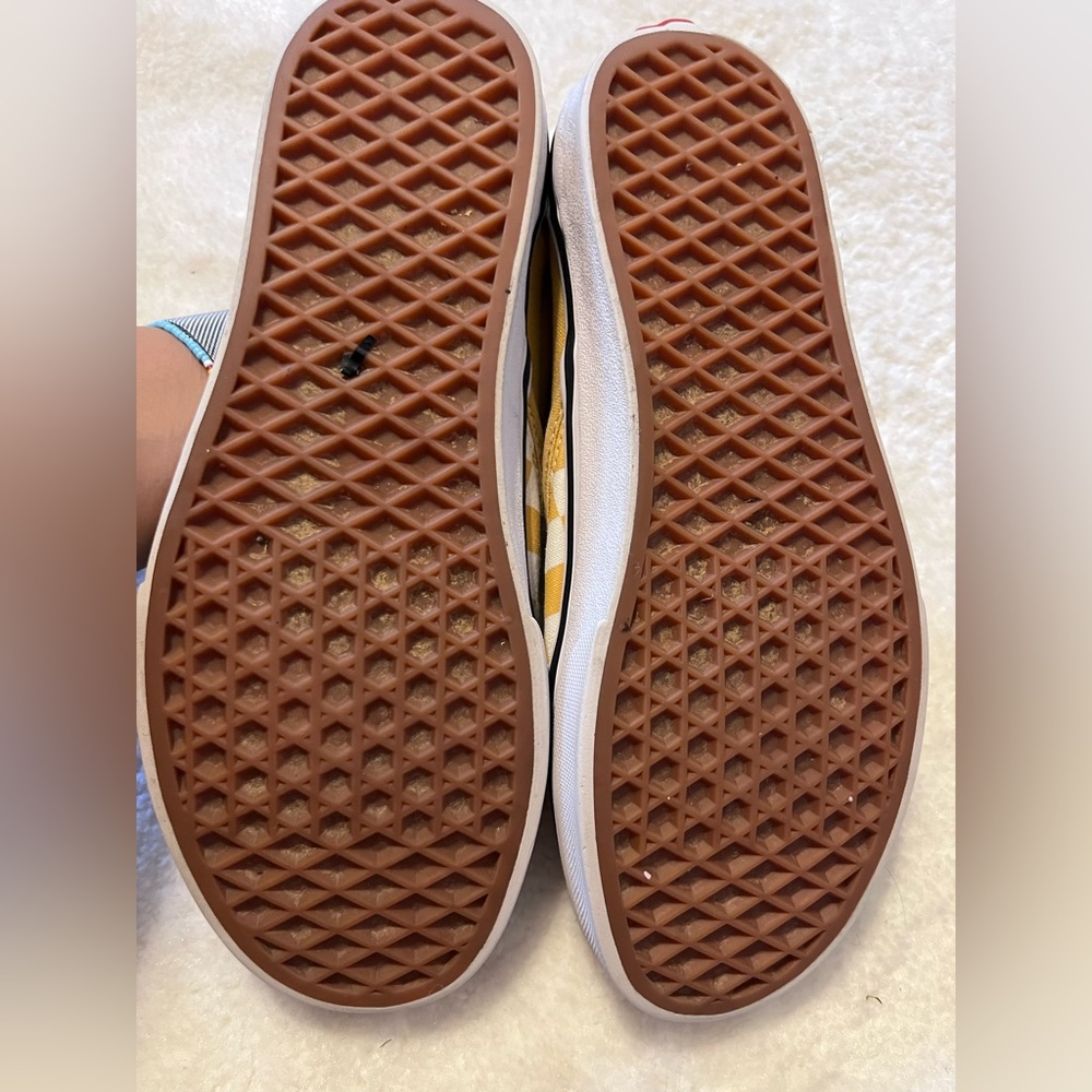 Vans - Picture 3 of 5